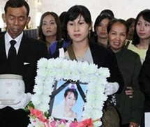 Cô dâu Việt bị chồng Hàn Quốc bóp cổ dã man