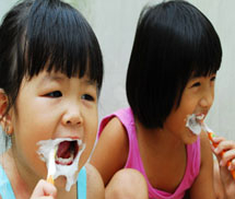 Cách chọn bàn chải đánh răng phù hợp cho bé yêu