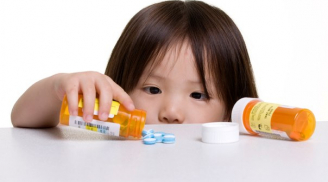 Cách hay giúp bé không sợ uống thuốc