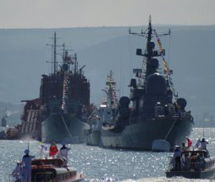 Muốn Nga rời Crimea, Ukraine đề xuất Crimea là khu phi quân sự