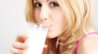 Uống sữa vào buổi tối có thực sự tốt?