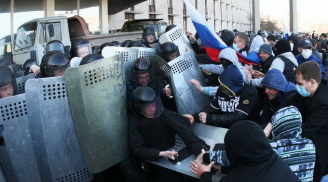 Khủng hoảng Ukraine: Bất ổn gây rung chuyển miền Đông