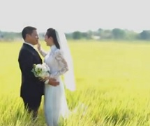 Kim Hiền khoe clip cưới lãng mạn trên đồng lúa