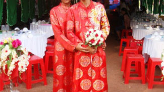 Xôn xao đám cưới đồng tính nam ở Bình Phước
