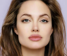 Angelina Jolie lọt top 100 người phụ nữ quyền lực nhất thế giới