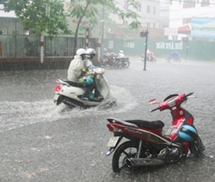 Mẹo phòng tránh và chữa bệnh xe tay ga “sặc nước” mùa mưa