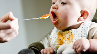 Sự thật việc cho bé ăn lươn bị vỗ béo bằng thuốc tránh thai