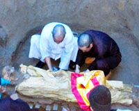 Kỳ bí: Di cốt hòa thượng đã chôn gần 30 năm mà... vẫn nguyên vẹn