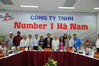 Tổng Bí Thư Nguyễn Phú Trọng thăm nhà máy Number 1 Hà Nam