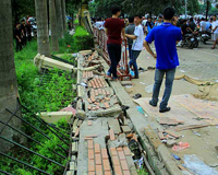 Chung kết U19: Hết vé, fan cuồng đạp đổ tường VFF