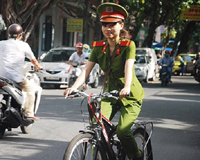 Cảnh sát Đà Nẵng đạp xe đi tuần, bắt cư.ớp