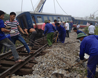 Cận cảnh hiện trường vụ tàu chở 315 khách gặp nạn ở Nam Định
