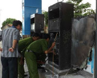 Dân “tá hỏa” vì trạm xăng phát nổ, cháy rụi