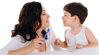 Chăm sóc răng sữa cho bé đúng cách