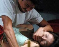 Nữ sinh bị hiếp dâm tập thể rồi vứt xác xuống cống