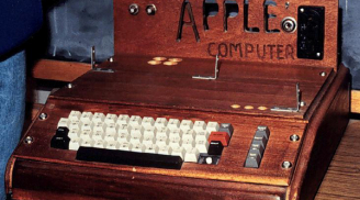 Cận cảnh chiếc máy tính thế hệ đầu tiên của Apple
