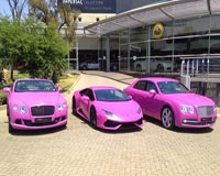Ngắm bộ 3 siêu xe Lamborghini và Bentley màu hồng cực 'chất'