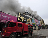 Cận cảnh hiện trường vụ cháy kinh hoàng ở quận Thanh Xuân