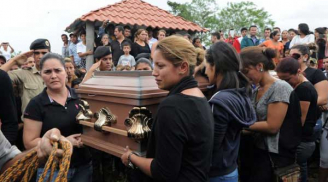 Đẫm nước mắt đám tang chị em Hoa hậu Honduras bị bắn chết