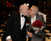 Gặp lại và cưới mối tình sét đánh sau 70 năm nhờ... Facebook