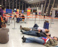 Jetstar hủy bay không báo, 150 hành khách vật vờ tại sân bay
