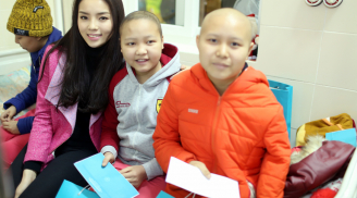 Hoa hậu Kỳ Duyên trao quà tết cho trẻ em ung thư