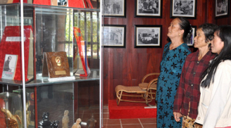 Dâng hương tưởng niệm 109 năm ngày sinh TT Phạm Văn Đồng