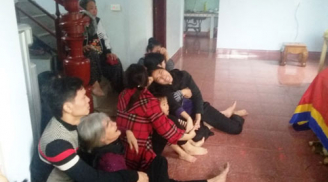 Sập giàn giáo ở Formosa: Vợ trẻ khóc ngất nhận thi thể chồng