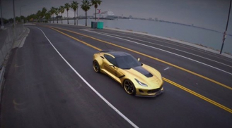 Choáng với xế khủng Corvette Stingray mạ vàng sáng loáng