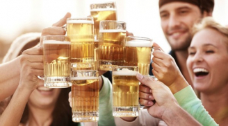 Uống bia ngày hè, 8 bệnh nguy hiểm bạn phải đối mặt