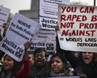 Ấn Độ: Bé gái 15 tuổi bị nhóm côn đồ hiếp dâm tập thể thiêu sống