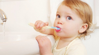 Mẹo làm sạch bàn chải đánh răng để bảo vệ răng miệng