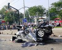 Tai nạn 5 Việt Kiều thiệt mạng: Phụ xe 15 tuổi lái container?