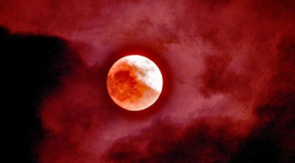 'Mặt Trăng máu' tháng 9 sẽ kéo theo động đất hủy diệt loài người?