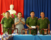 Thảm sát ở Bình Phước: Công an Việt Nam quá xuất sắc