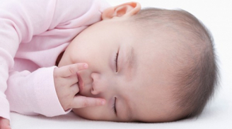 Mẹo ít biết giúp bé sơ sinh ngủ trong tích tắc