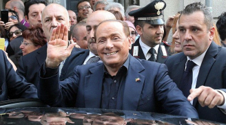 Có gì trong tiệc sex của cựu thủ tướng Italia - Berlusconi?