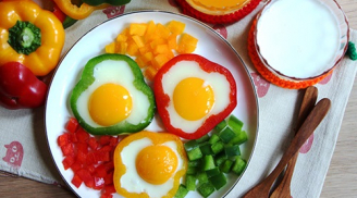 Cách làm 'hoa' trứng đẹp mắt cho bữa ăn thêm hấp dẫn