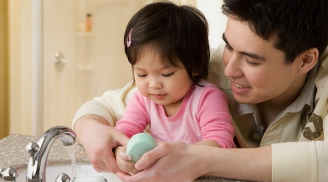 6 việc đơn giản bố mẹ cần dạy bé 1-3 tuổi để rèn tính tự lập