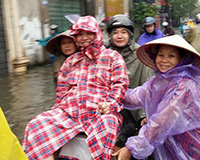 Xe bò lội nước đi... đẻ ở Hà Nội: 'Vợ tôi đã sinh hai cháu trai'