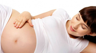 Tư thế ngủ mẹ bầu cần tránh để không hại thai nhi