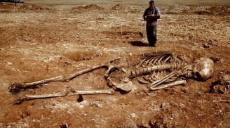 Kinh hãi phát hiện nghĩa trang người ngoài hành tinh ở châu Phi