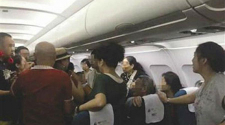 Hành khách Trung Quốc lại...bị đuổi khỏi máy bay