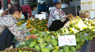 Chợ hoa quả đồng giá ở Hà Nội