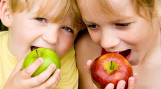 Tại sao các chuyên gia y tế khuyên bạn nên ăn táo mỗi ngày?