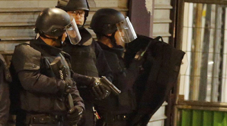 Khủng bố ở Pháp tiếp tục tăng: Nhóm tấn công gồm 9 người hoặc hơn