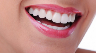 Cách tẩy trắng răng tại nhà không cần dùng chỉ nha khoa