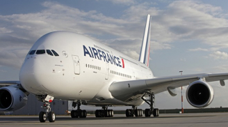 Máy bay Pháp hạ cánh khẩn cấp vì nghi bị cài bom