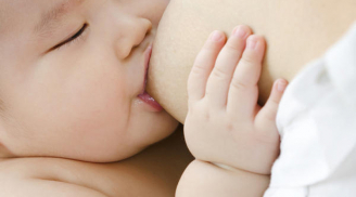 Sự thật về trẻ bú sữa mẹ có nguy cơ bị thiếu sắt