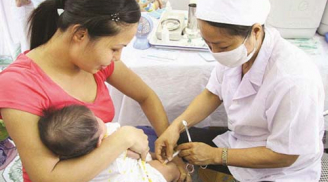 Ngày mai, TP HCM sẽ hoàn tất đăng ký vắc xin '5 trong 1'